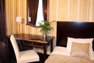 Отель Гостиница «Бизнес Апартаменты» Днепр Стандартный двухместный номер с 1 кроватью-4