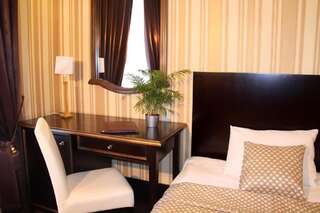 Отель Гостиница «Бизнес Апартаменты» Днепр Стандартный двухместный номер с 1 кроватью-9